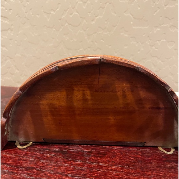 Ornate Wooden two sided shelf - Picture 12 of 15